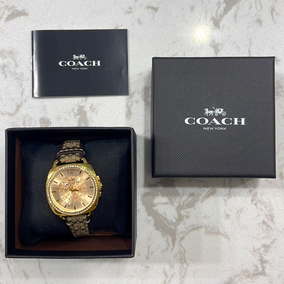 Coach Watch - Picture 3 of 3